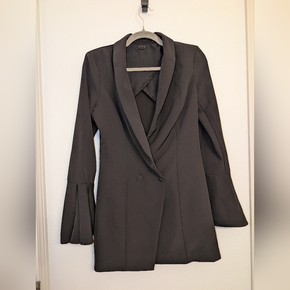 NBD Jackets & Blazers - NBD Elegant Black Blazer with Flared Sleeves Size Small
